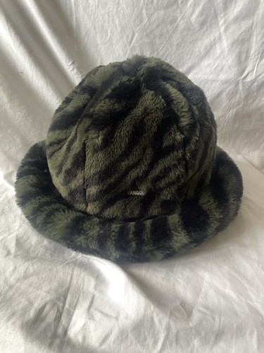 Kangol black and green zebra - black,
