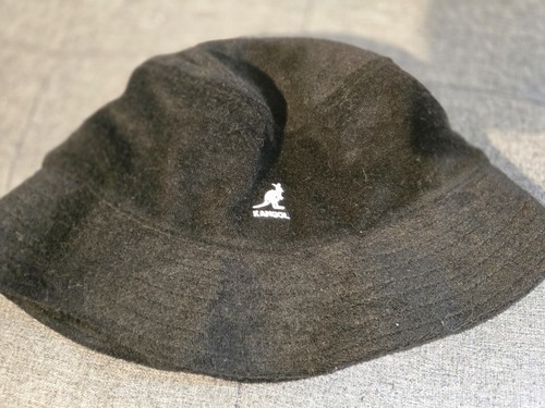 Black kangol bermuda - black,