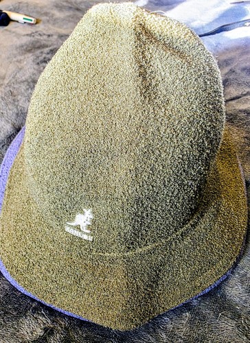 Kangol flip rev - flip, it